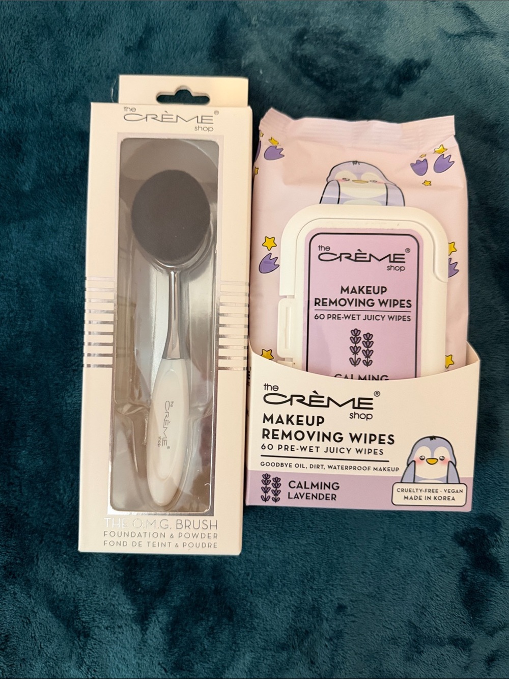 the CRÈME Shop Makeup Removing Wipes + Oval Foundation Brush - Lavender & White